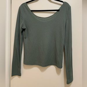 Green scoop neck long sleeved shirt